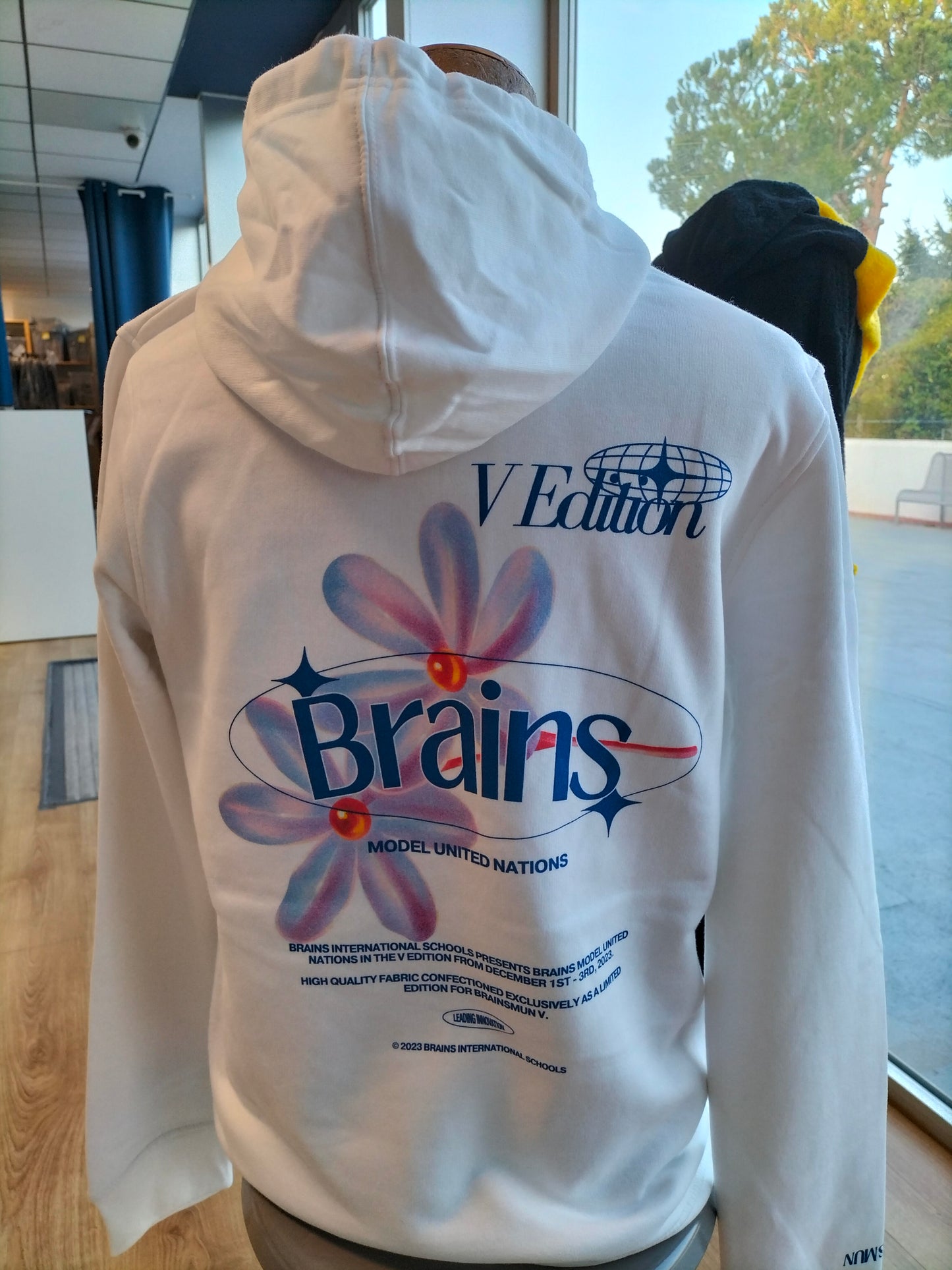SUDADERA EDICIÓN LIMITADA BRAINS MUN